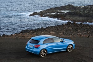 2012-Mercedes-A-Class-5[2]