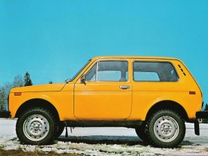 yellow-lada-niva-hd-wallpaper