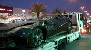 ferrari-f12berlinetta-crash