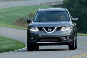 2014-Nissan-Rogue-CUV-32[2]