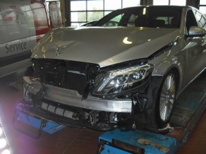 Mercedes-SClass-W222-Crash-2[2]